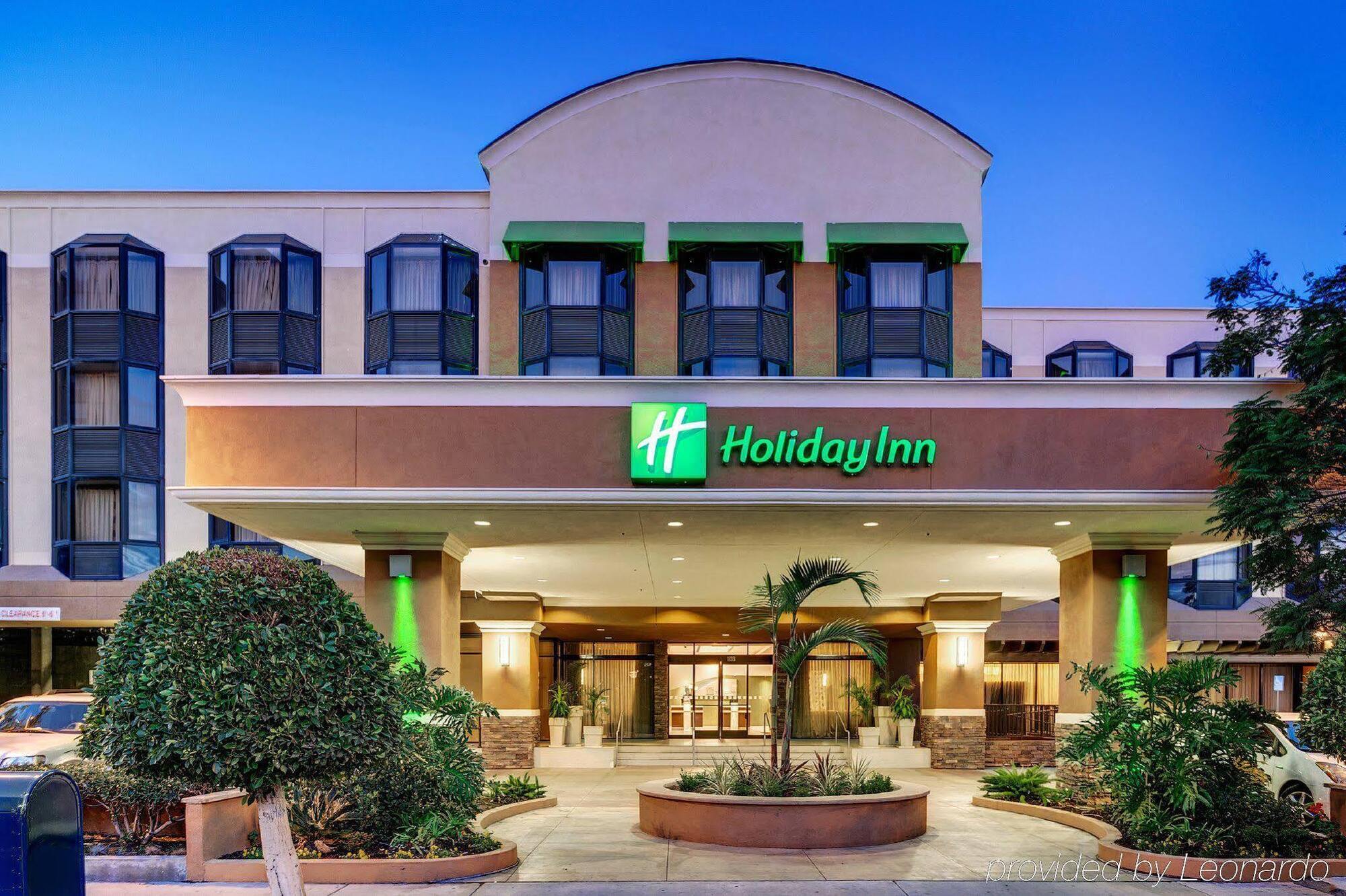 Holiday Inn Long Beach-Downtown Area Екстериор снимка